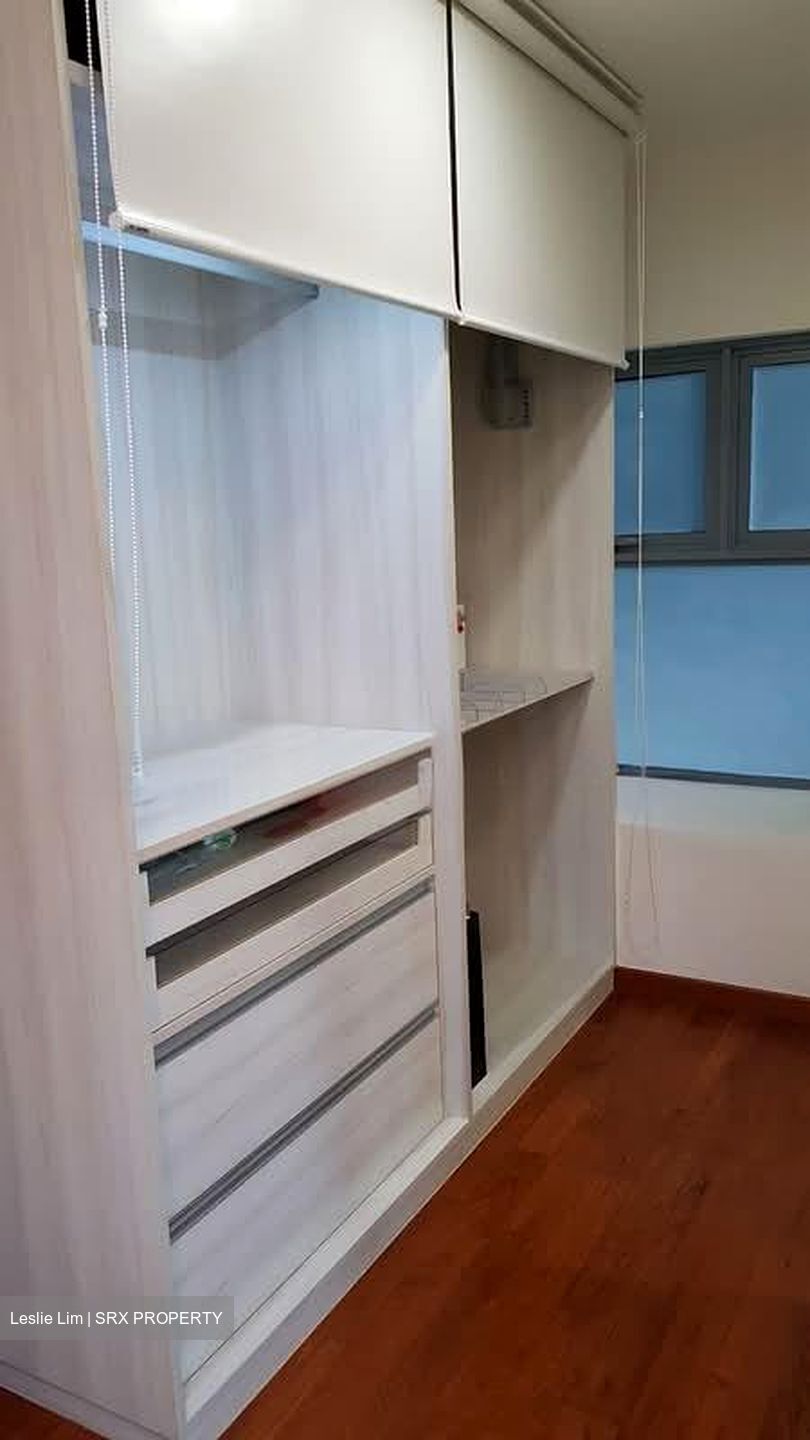 Lincoln Suites (D11), Condominium #559597511